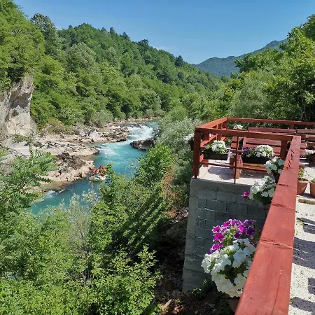 Raft Neretva Hostel