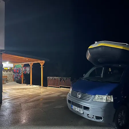 Hostel Rafting & *